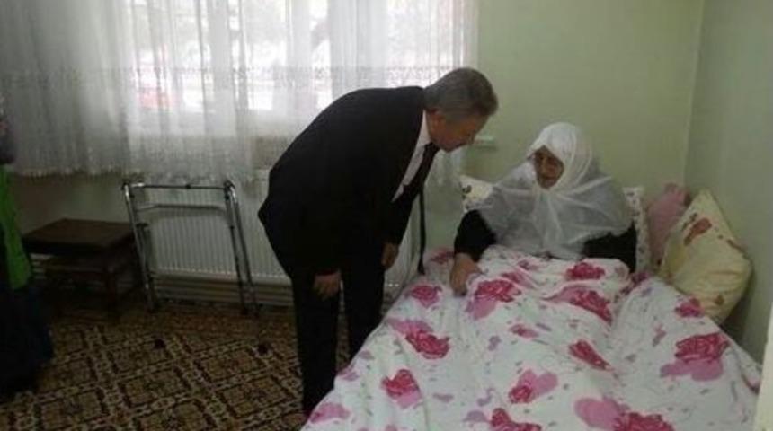 Vali Kahraman&rsquo;dan Evde Bakım Hastalarına Ziyaret