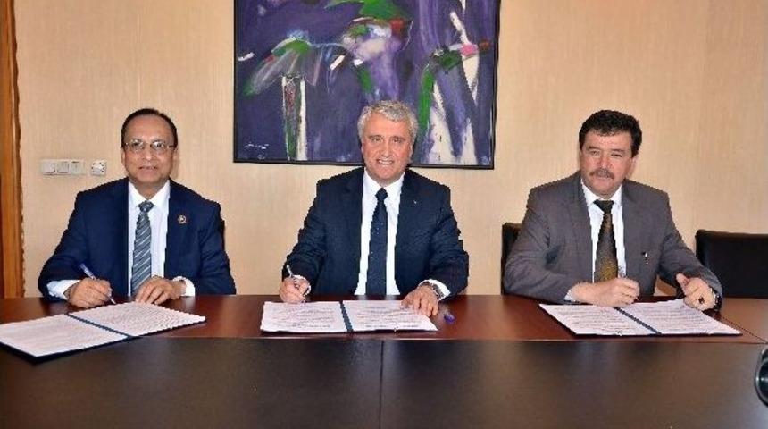 Anadolu &Uuml;niversitesinde &rsquo;g&ouml;&ccedil; Okulu Projesi&rsquo;nde&rsquo; Protokol&uuml; İmzalandı