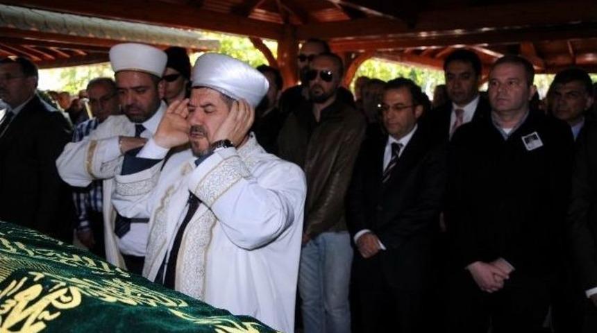 İşadamı Mustafa &Ccedil;alık Son Yolculuğuna Uğurlandı
