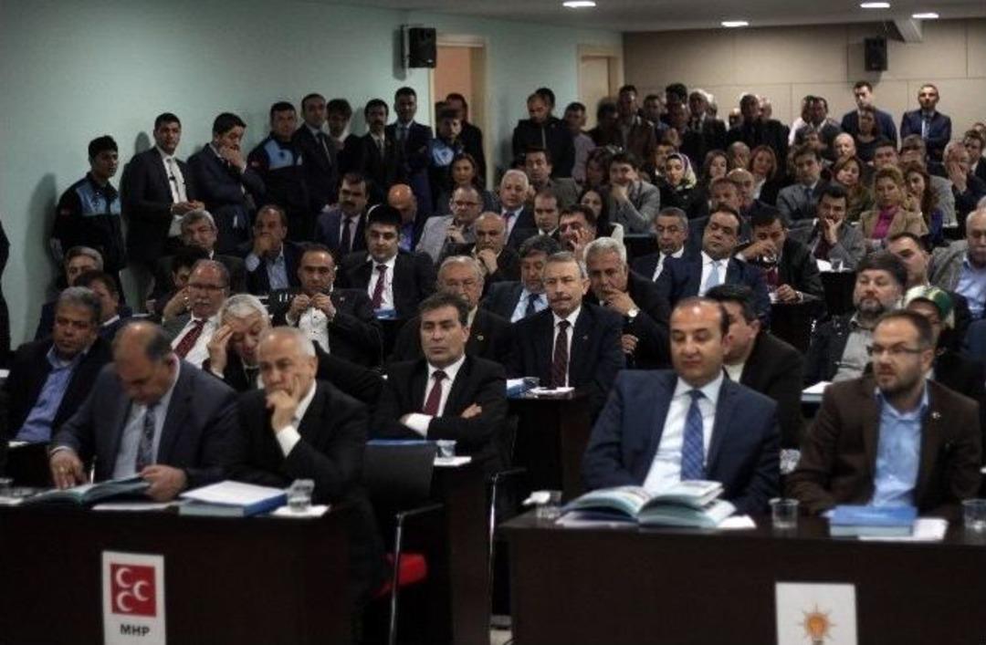 Mecliste Ak Parti-mhp Gerginliği