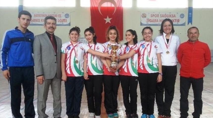 Yamanlar Badminton Ve Cimnastikte Şampiyon Oldu