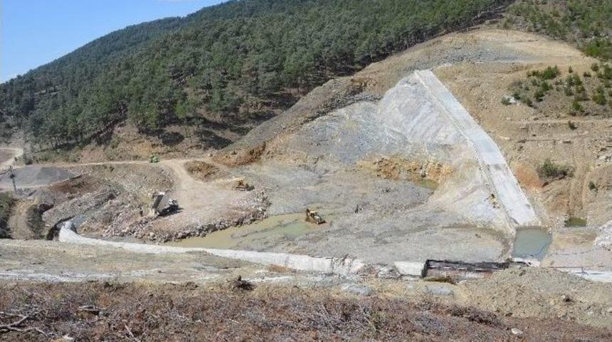 Manavgat Yeşilbağ G&ouml;letinde G&ouml;vde Dolgusuna Başlandı