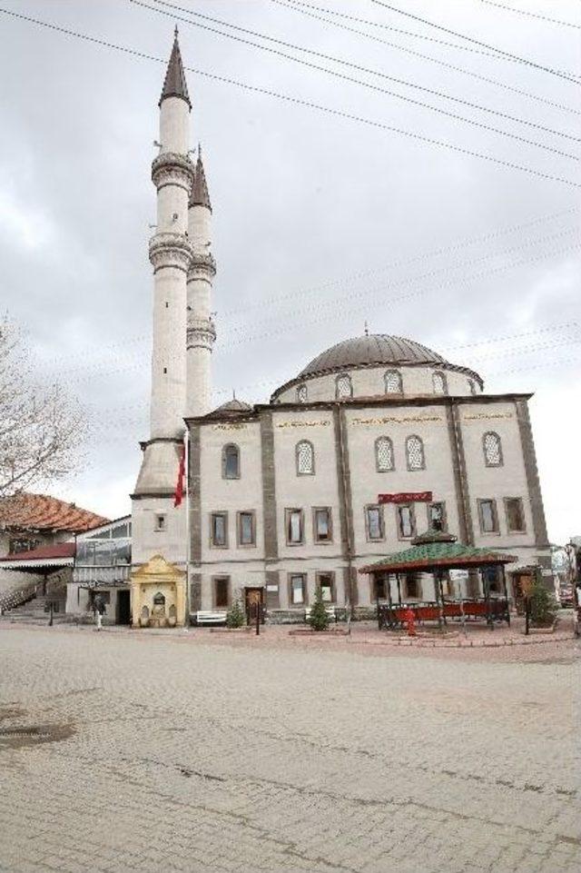 İl&ccedil;elerde Yol Ve Kilitli Parke Atağı 3