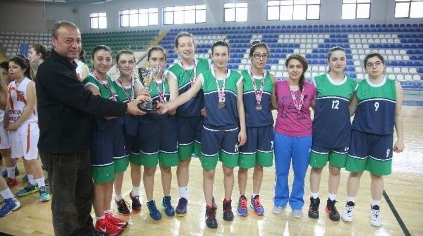 Yıldız Bayanlar Basketbol Anadolu Şampiyonası Sona Erdi
