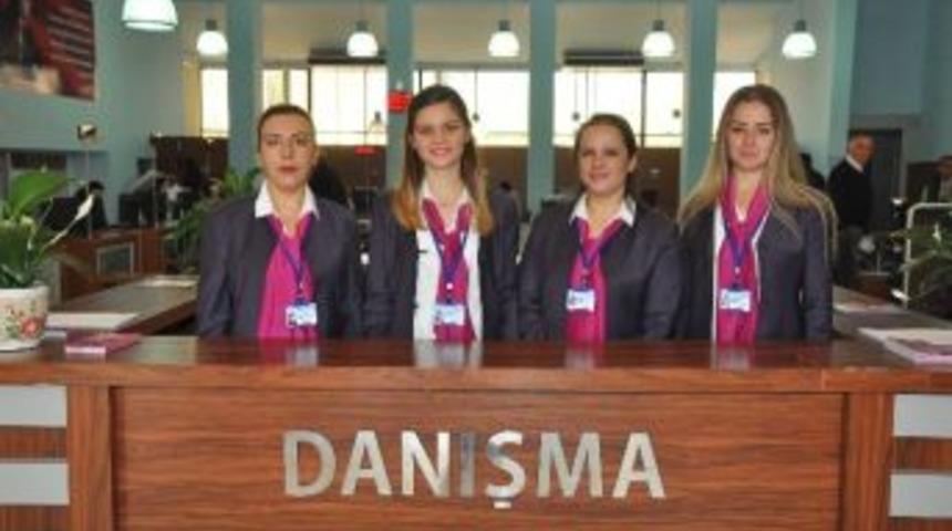 Kuşadası Belediyesi Halkla İlişkiler B&ouml;l&uuml;m&uuml; Eğitimden Ge&ccedil;irildi