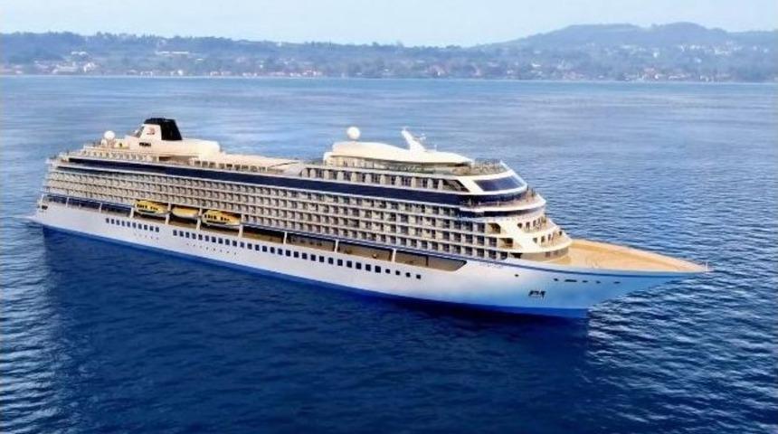 Ultra L&uuml;ks Kruvaziyerin İlk Seferi Kuşadası&rsquo;na