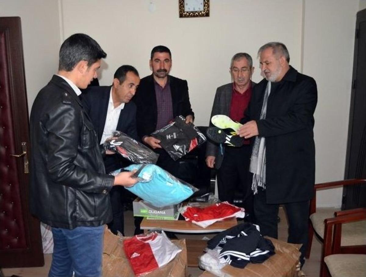 Bitlis Valiliği&rsquo;nden Adilcevaz Belediyespor Kul&uuml;b&uuml;&rsquo;ne Destek