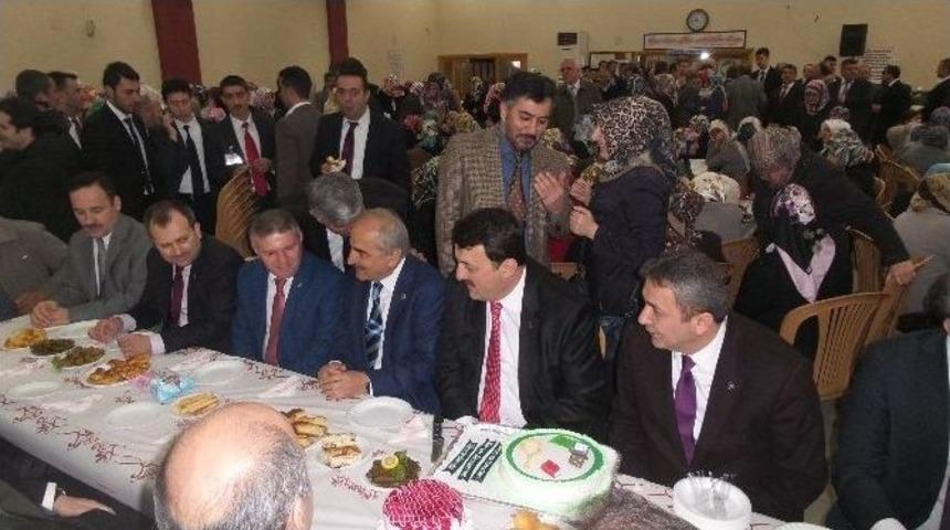 Pastayı Kesmek Yerine Satın Aldılar