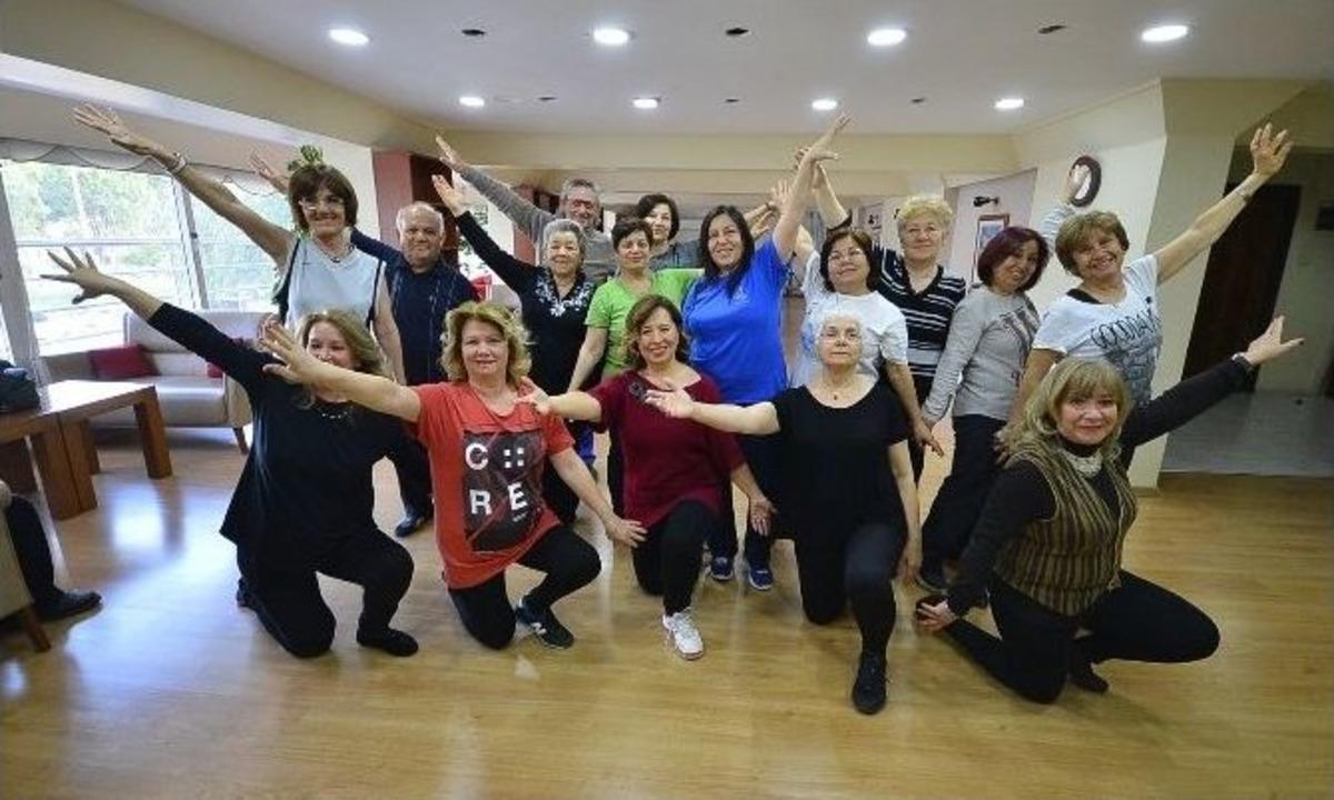 İzmir&rsquo;de Hayat Her Yaşta G&uuml;zel