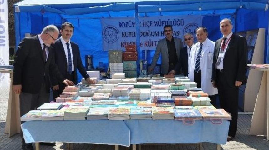 Boz&uuml;y&uuml;k İl&ccedil;e M&uuml;ft&uuml;l&uuml; Kitap Sergisi A&ccedil;tı