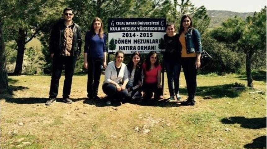 &Uuml;niversiteli Gen&ccedil;lerden Doğaya Katkı