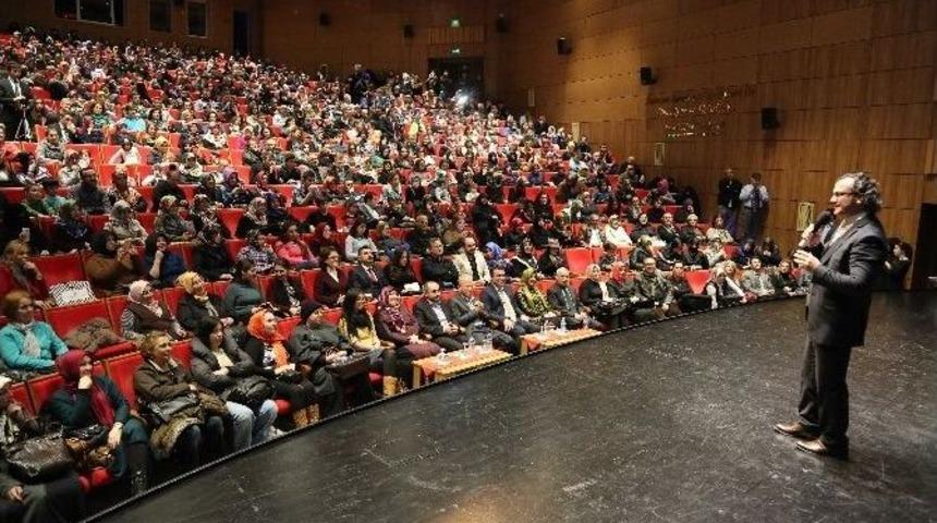 Aslanhan, Diyetisyenlere Y&uuml;klendi: &ldquo;y&uuml;zde 90&rsquo;ı Ajan, Genlerimizle Oynuyorlar&rdquo;