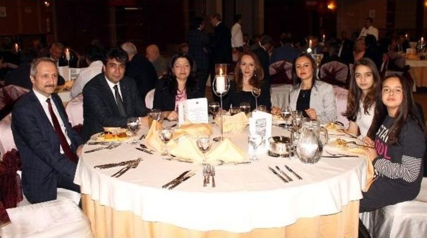 Mhp&rsquo;de Birlik Ve Beraberlik Yemeği