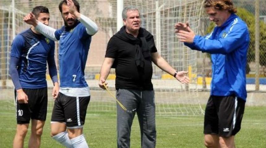 Bucaspor'da Eriş Işbaşı Yaptı