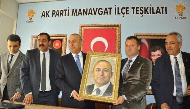 Bakan Çavuşoğlu'dan Papa'ya Eleştiri: Dini Liderler Nefreti Değil, Barışı Öne Çıkarmalı