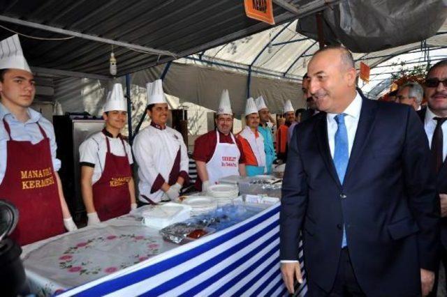 Bakan Çavuşoğlu'dan Papa'ya Eleştiri: Dini Liderler Nefreti Değil, Barışı Öne Çıkarmalı