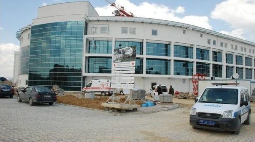 Rekt&ouml;rl&uuml;k Binası İnşaatından D&uuml;şen İş&ccedil;i Hayatını Kaybetti