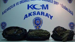 Otomobilde 2 Kilo 900 Gram Kubar Esrar Çıktı