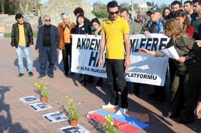 Nükleer Protestosunda, Ermenistan Bayrağı Çiğnedi, Çevrecileri Kızdırdı