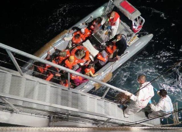 İtalya'da Göçmen Teknesi Battı: 400 Ölü (2)