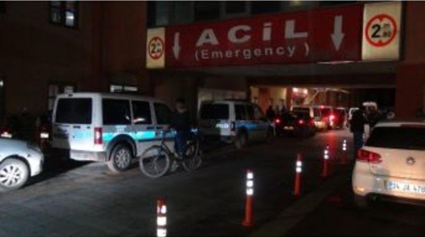 Batman&rsquo;da Bı&ccedil;aklı Kavga: 1 Yaralı