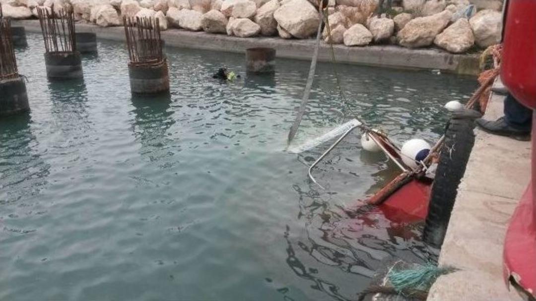 Fırtına Deniz S&uuml;p&uuml;rgesini Batırdı