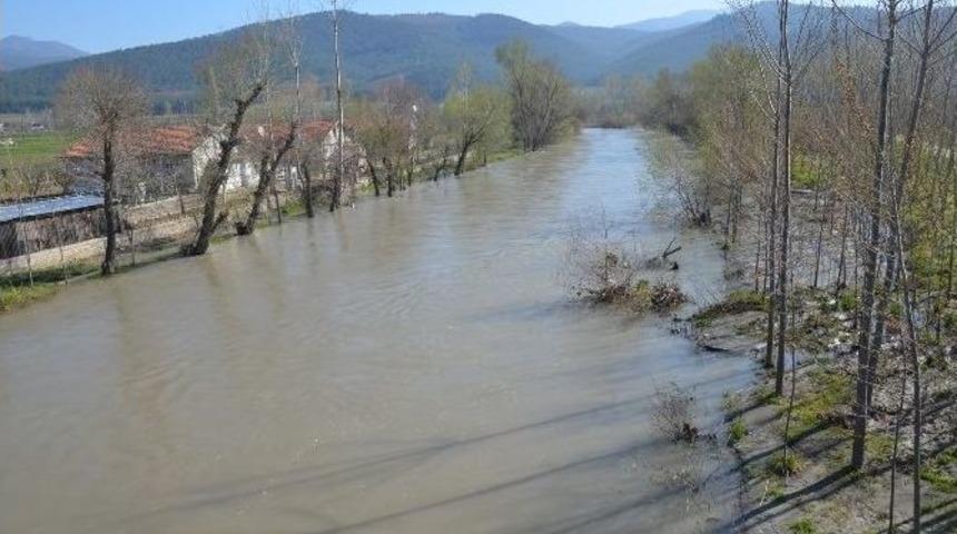 Kocasu &Ccedil;ayı Taştı