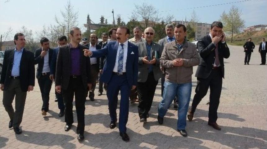 Başkan Doğan Mahallerden &Ccedil;ıkmıyor