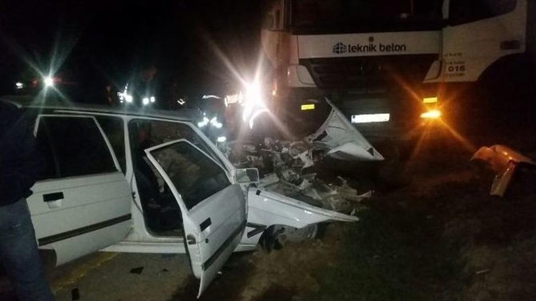 Beton Mikseriyle &Ccedil;arpışan Otomobilde Acı Son