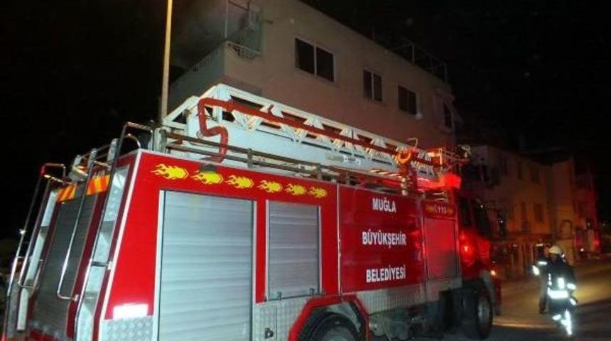 Su Isıtıcısı Kısa Devre Yaptı, Yangın Çıktı