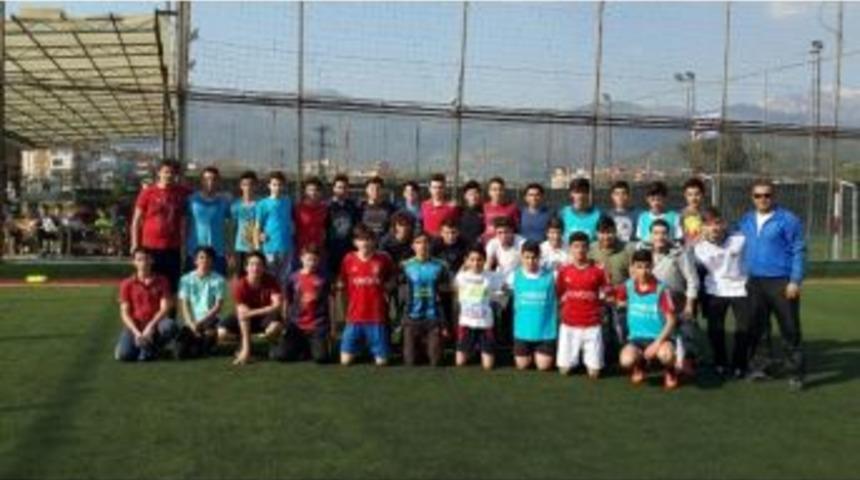 &Ouml;demiş&rsquo;te Gen&ccedil;lik Haftası&rsquo;na &Ouml;zel Turnuva