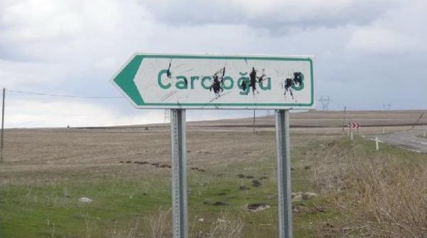 Arpa&ccedil;ay'ın Carcıoğlu K&ouml;y&uuml; 11 Nisan'dan Beri Karanlıkta