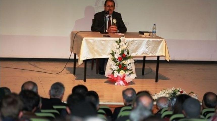 Rekt&ouml;r Coşkun, Hz. Peygamber Ve Birlikte Yaşama Ahlakı Konulu Konferans Verdi