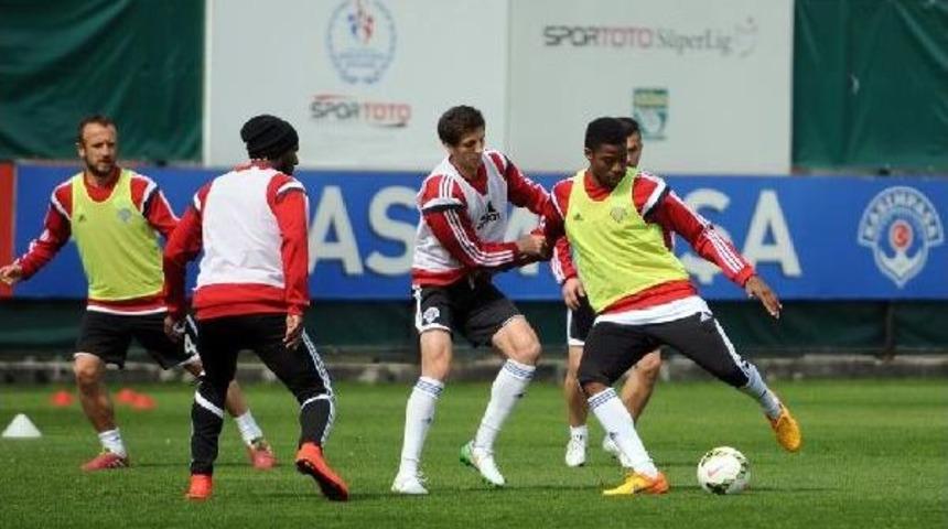 Kasımpaşa Beşiktaş Ile Yapacağı Ma&ccedil;ın Hazırlıklarına Devam Ediyor