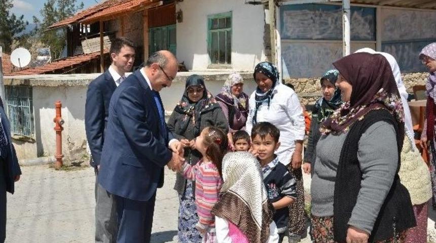 Vali K&uuml;rkl&uuml;, Evciler Ve Asmalı K&ouml;ylerini Ziyaret Etti