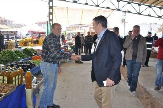 Ayvalık Belediye Başkanı Gençer, Pazarcı Esnafını Ziyaret Etti