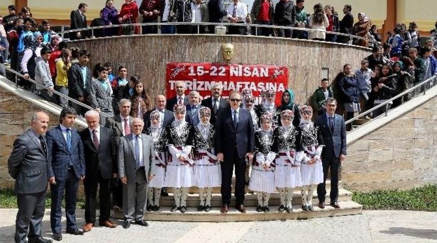 G&uuml;m&uuml;şhane&rsquo;de 39.turizm Haftası Kutlamaları