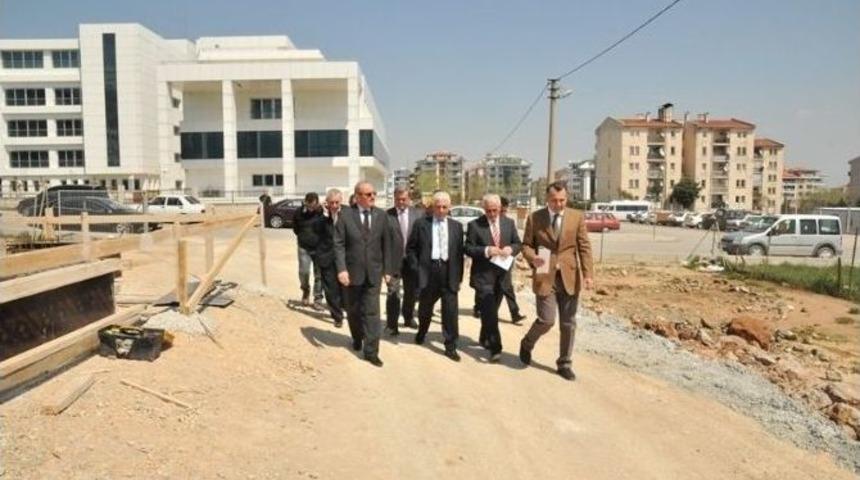 Otistik &Ccedil;ocuklar İ&ccedil;in Yapılan &Ouml;zel Eğitim Merkezinin Yapımı Devam Ediyor