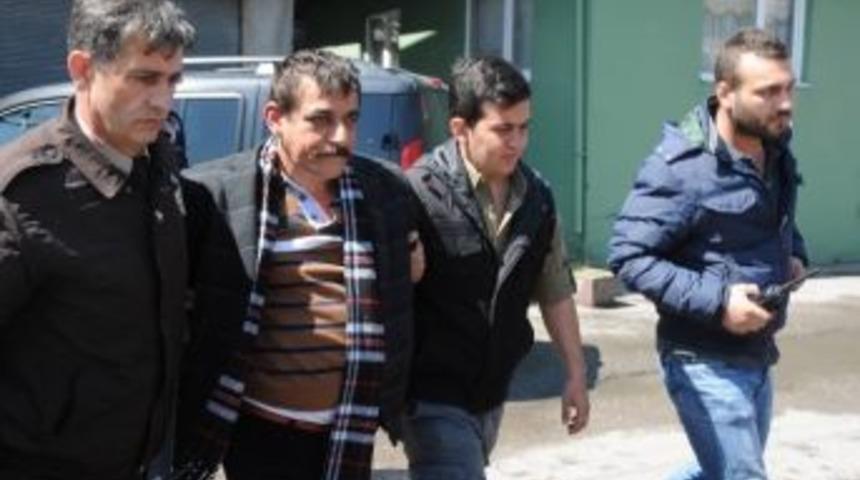 M&uuml;şterisini Bı&ccedil;aklayan Zanlı 4 Yıl Sonra Yakalandı