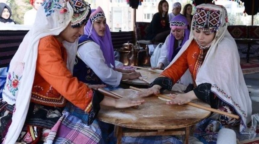 Nil&uuml;fer&rsquo;de Renkli Turizm Haftası Kutlaması