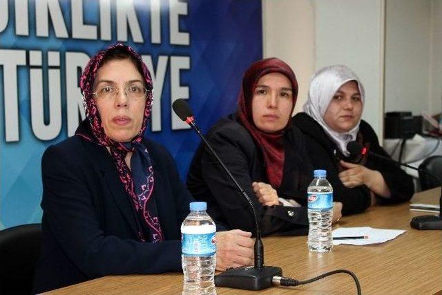 Ak Parti Afyonkarahisar İl Kadın Kolları Danışma Meclis Toplantısı Yapıldı