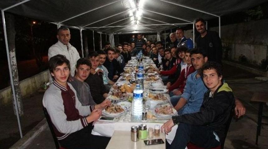 Başkan Alıcık, Şampiyon Takımını Onurlandırdı