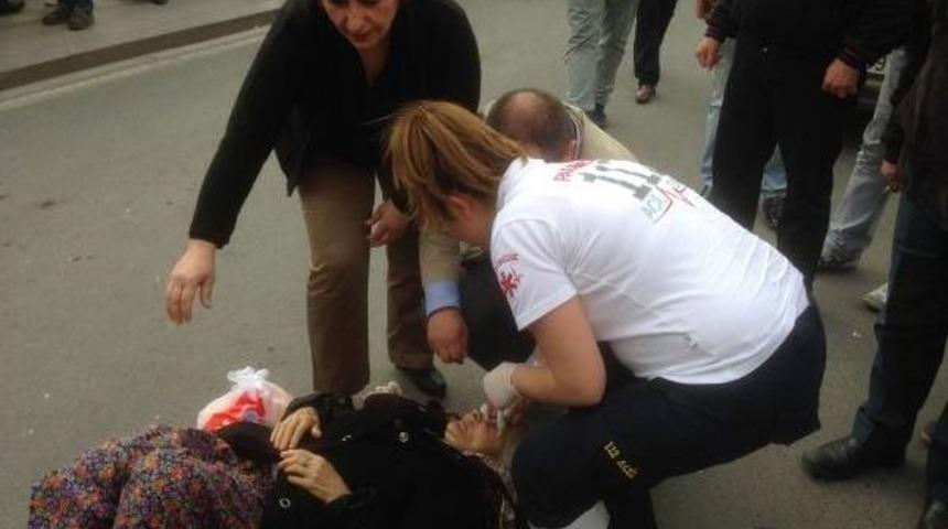 Halk Otob&uuml;s&uuml;n&uuml;n &Ccedil;arptığı Kadın Yaralandı