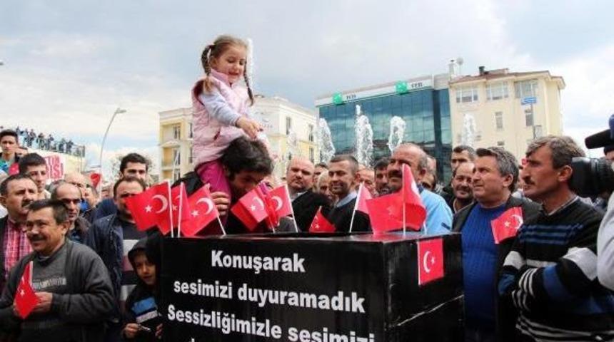 Bolu'da Y&uuml;zlerce Sanayi Esnafı Kepenk Kapatıp Belediyeye Y&uuml;r&uuml;d&uuml;