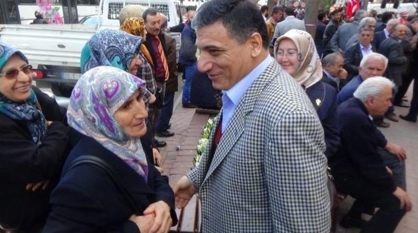 &rsquo;okutan Vali&rsquo; Siyaset Sahnesinde