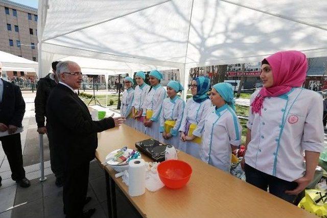 Eskişehir’de “gençler Pasta Yarışması” Düzenlendi