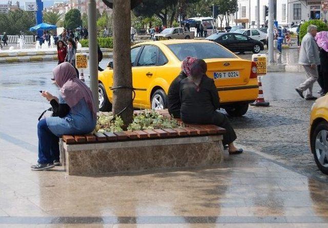 Aydın Bir Günde İki Mevsimi Yaşadı