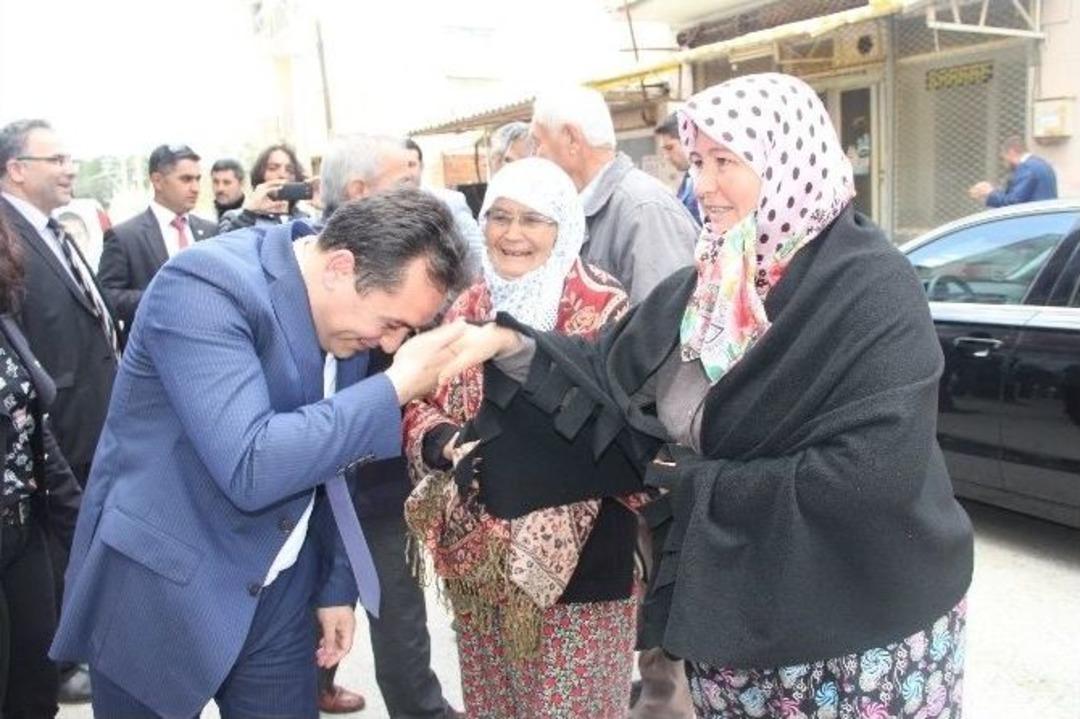 Hasan Eryılmaz&rsquo;a Sevgi Seli