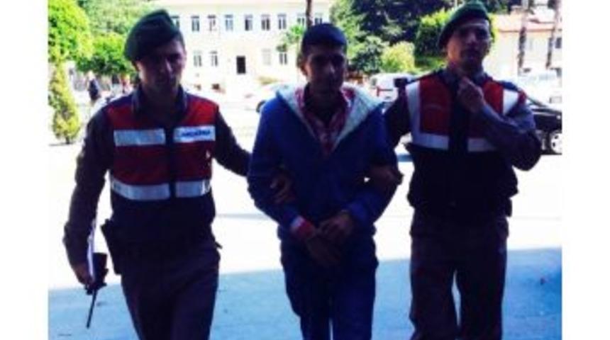 Bilgisayar Hırsızı Jandarmadan Ka&ccedil;amadı