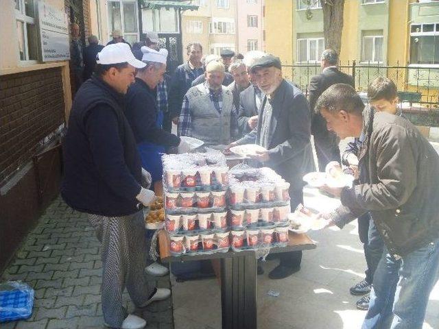 Kutlu Doğum Haftası Nedeniyle Yediler Camii’nde Mevlid-i Şerif Okutuldu